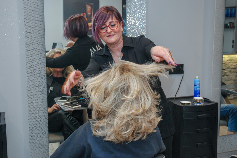 AMA Parrucchieri - Parrucchiere per donna a Leggiuno - Varese